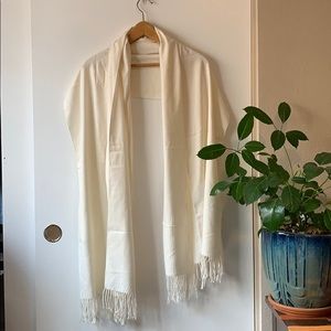 NWOT Cashmere-like scarf shawl